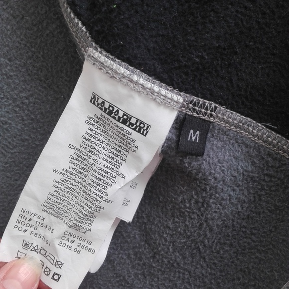 Napapijri fleece size M - Picture 4 of 5